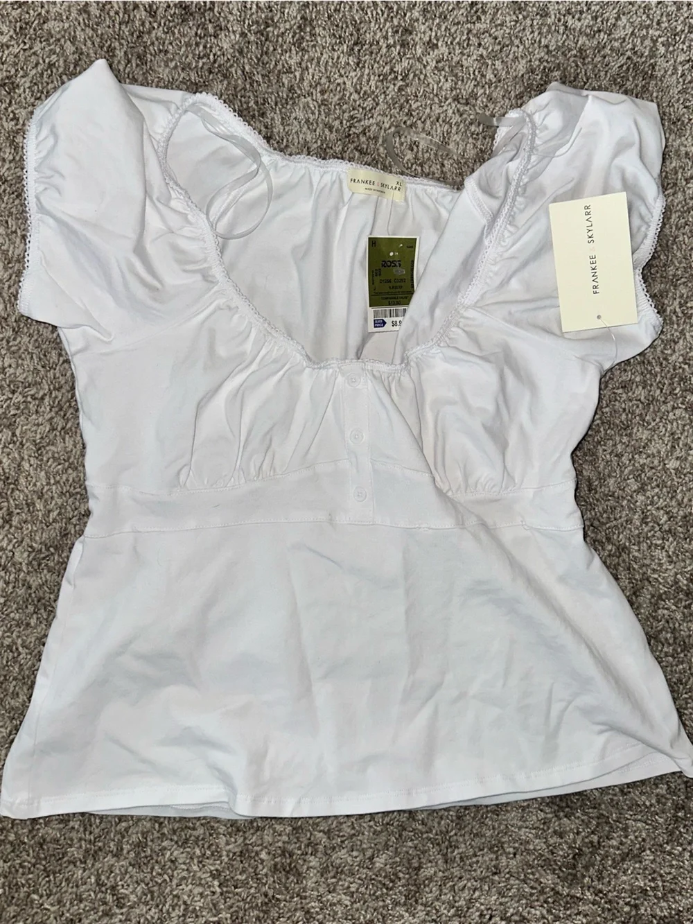 White Top - Picture 1 of 1